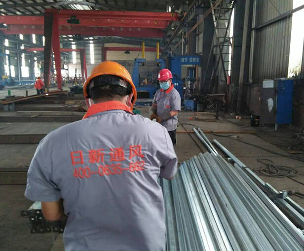 施工現(xiàn)場(chǎng)四